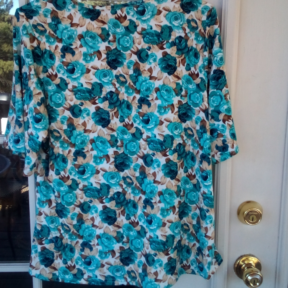 Green Roses - Picture 6 of 8